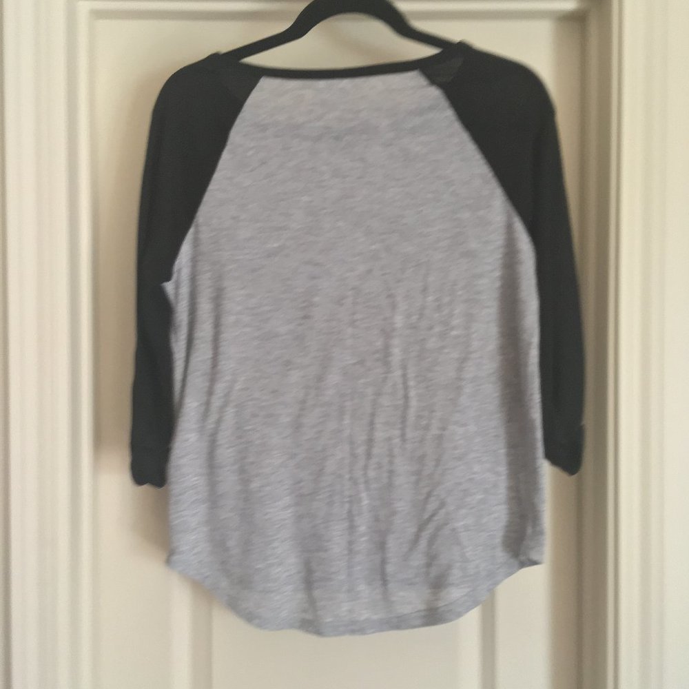 H&M Baseball Tee - Picture 4 of 4